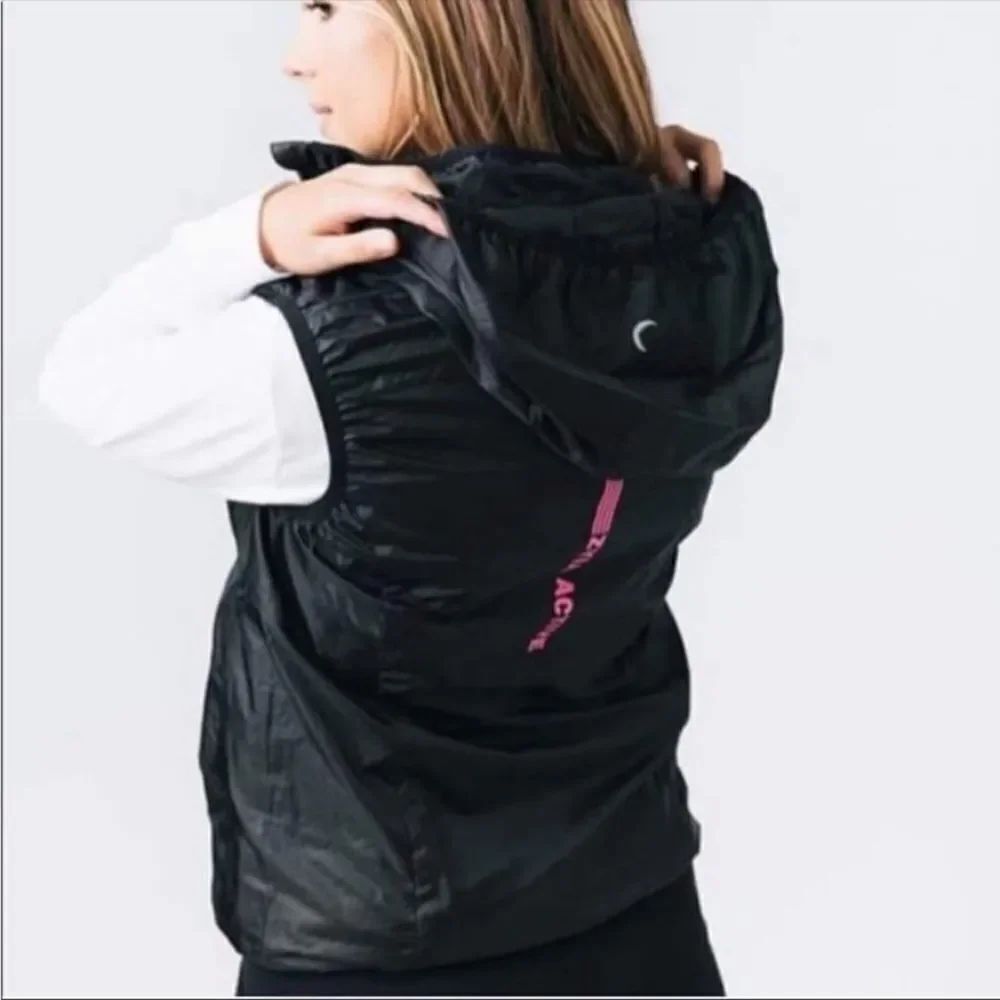 Zyia active hooded trainer black vest